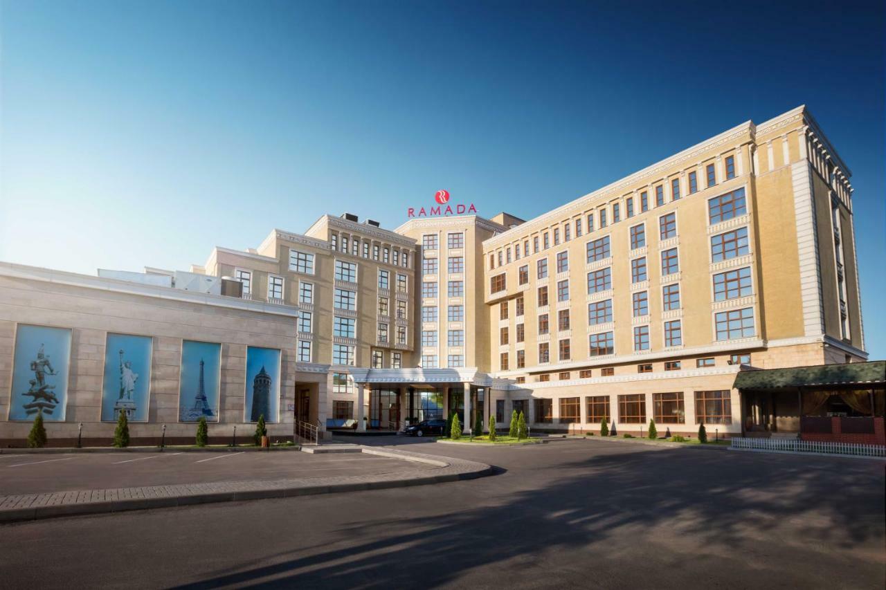 Ramada By Wyndham Almaty Exterior foto
